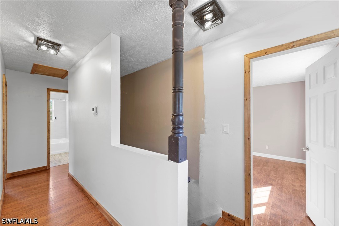 4285 2nd, Naples, FL 34117