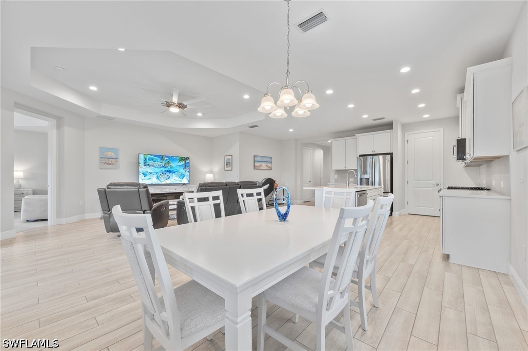 DiningArea