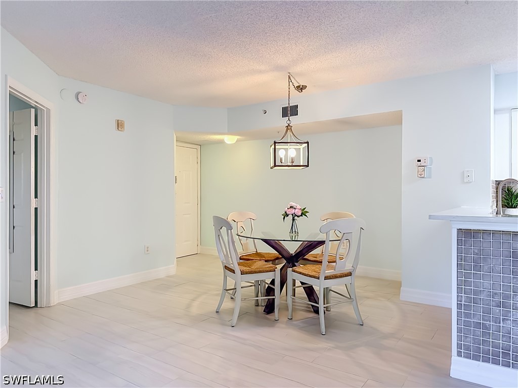 DiningArea