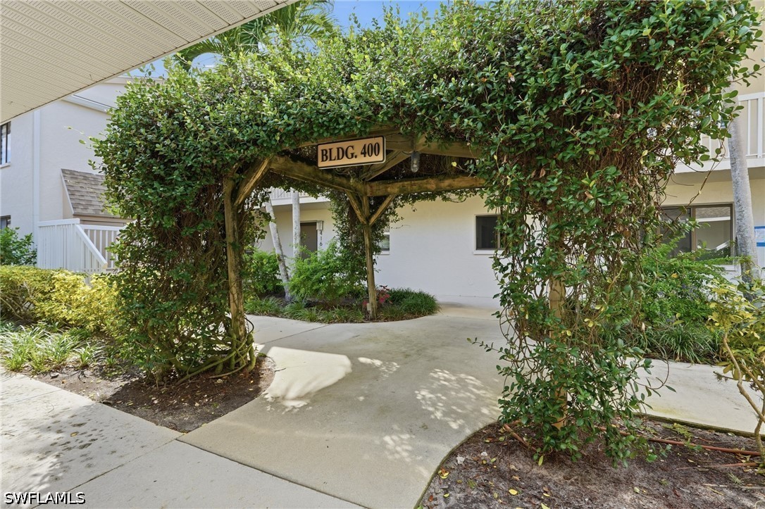 910 Vanderbilt Beach Unit 416, Naples, FL 34108