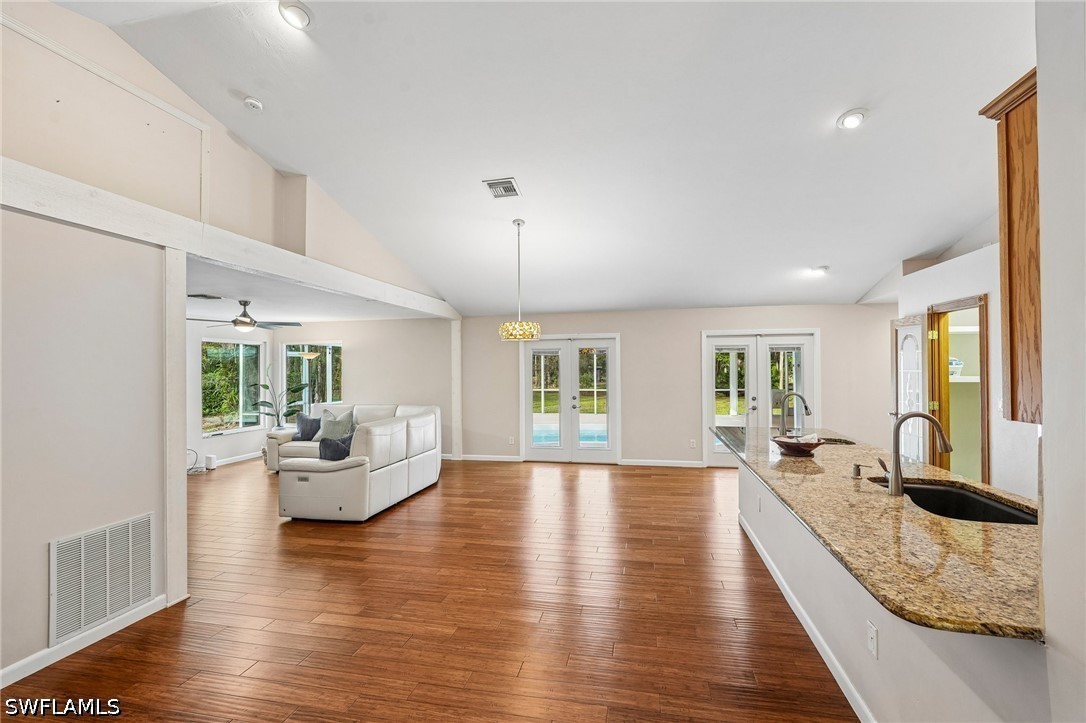 161 27th, Naples, FL 34120