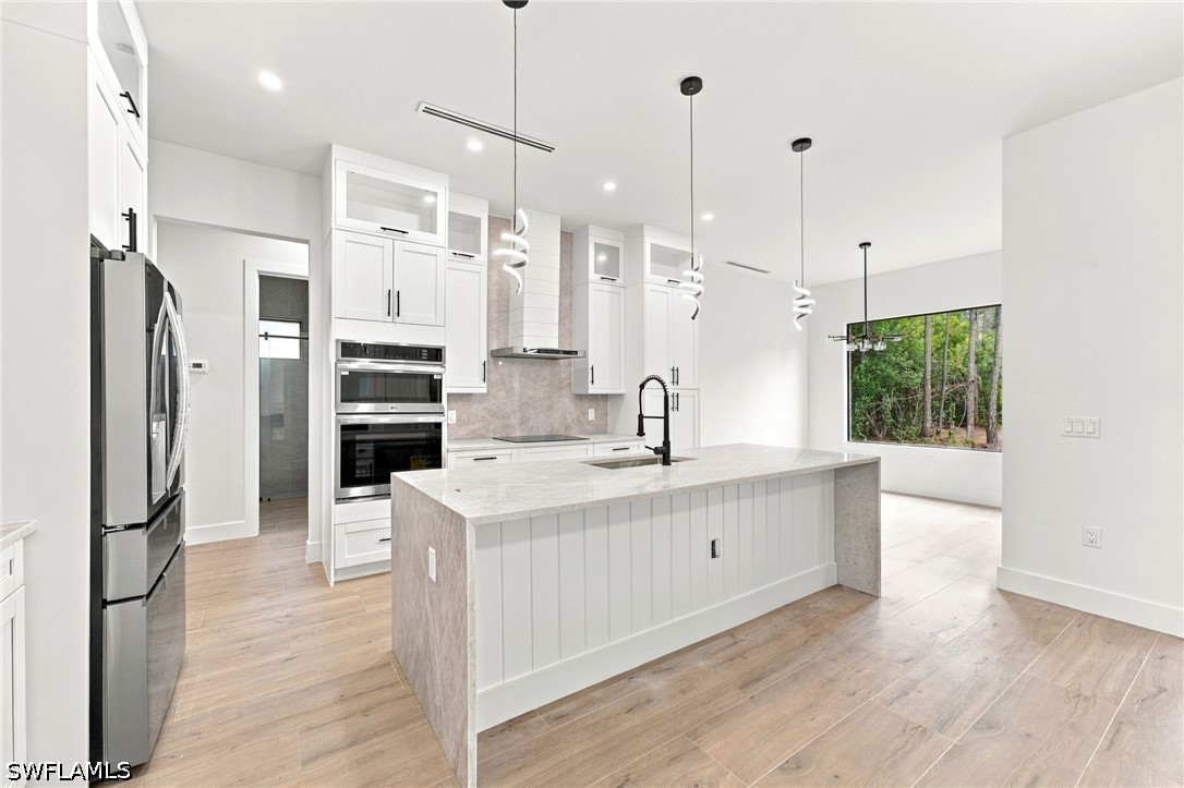 2752 18th, Naples, FL 34120