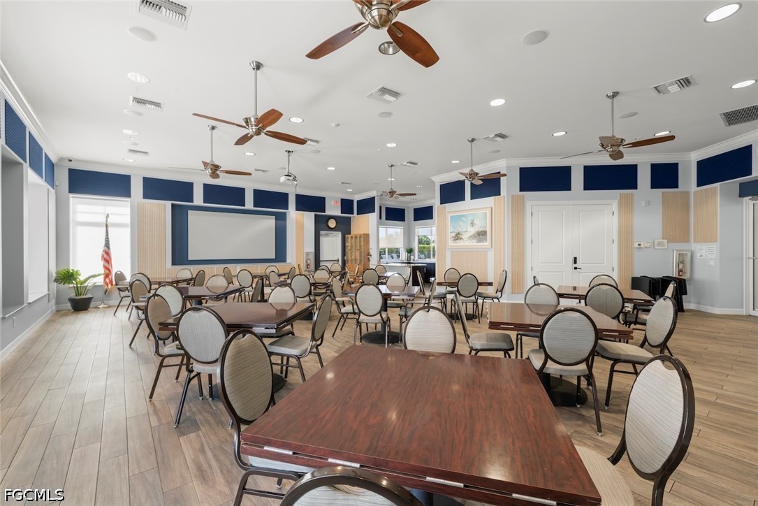 DiningArea